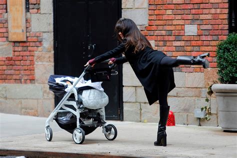 Hilaria Baldwin Practices Yoga On The Streets Of Manhattan