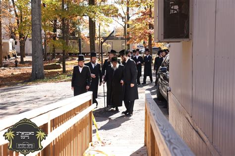 Satmar Headquarters On Twitter Satmar Grand Rabbi Aron Visits New