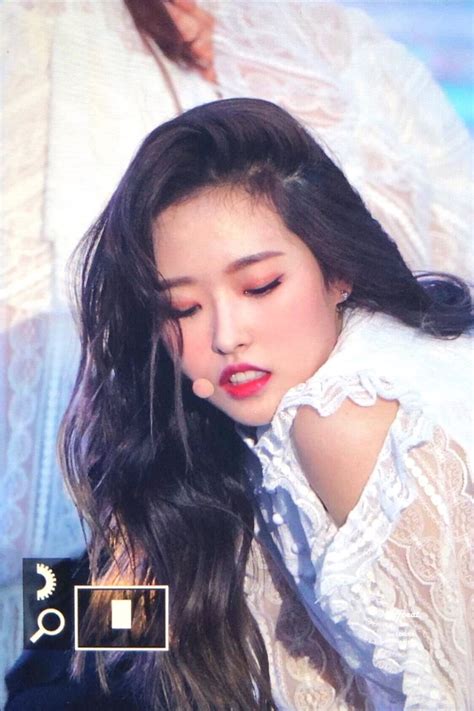 Son Hyejoo Olivia Hye Loona