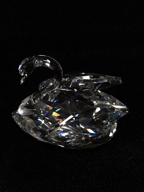 Swarovski Crystal Large Swan Figurine 7633 Mint No Box Swan Figurine