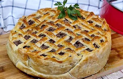 Pastel de carne con hojaldre Cocina y recetas fáciles