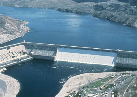 Columbia River Dams, BPA & Balancing the Forces – SwittersB & Exploring