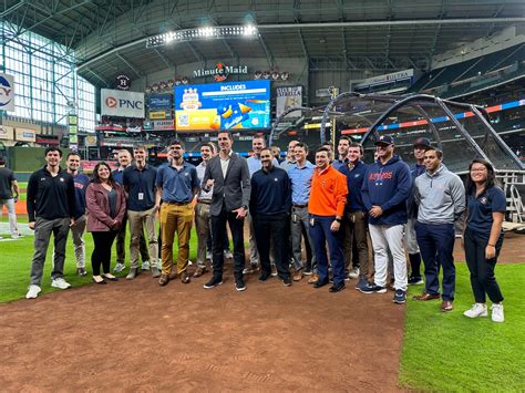 Sf Giants Gm Pete Putila Receives Astros 2022 World Series Ring