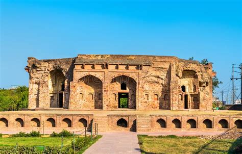 Tomb Of Akbar The Great At Sikandra Fort In Agra, India Stock Image - Image of building ...