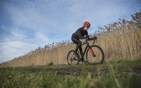 Test Cube Nuroad C Pro Carbon Gravelbike Met Race En Crossgenen