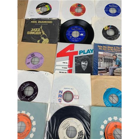 Lot Of 25 45rpm Records Neil Diamond Burton Cummings Seekers Schmalz Auctions