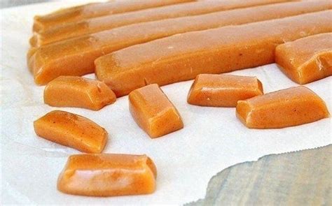 Фото к рецепту: Ириски тянучки (на топлeном молоке) | Julgodis recept ...