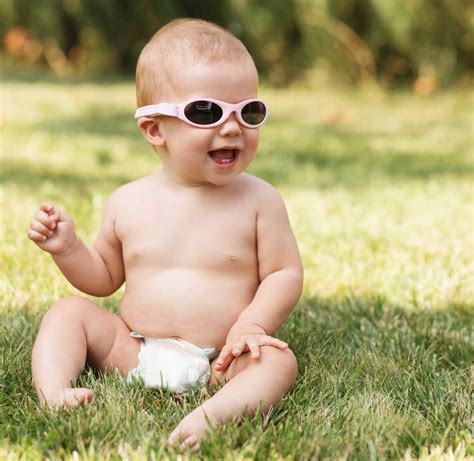 Las mejores gafas de sol para bebés y niños Pequeocio