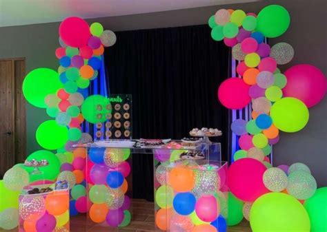 “NEON PARTY” Birthday Party Ideas | Photo 2 of 5 | Neon party, Neon ...