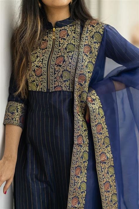 Pin By Maria Shahzadi On Dress Kurta Neck Design Kurti Neck Designs