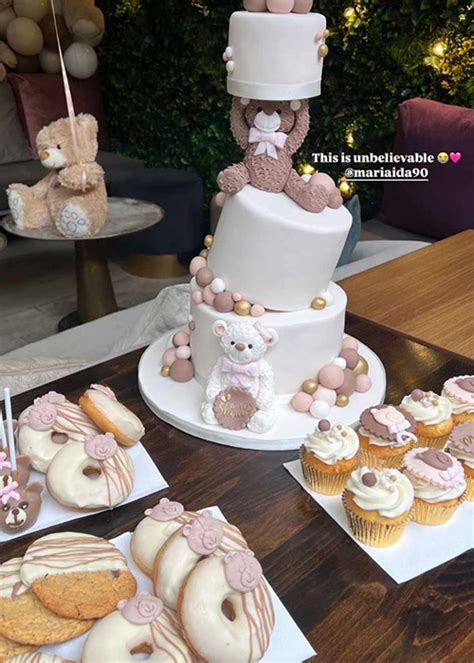 Lottie Ryan Shares Snaps From Sister In Laws Baby Shower