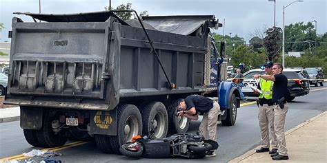 Woman On Moped Killed By Dump Truck In Lynn Itemlive Itemlive