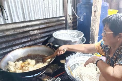 Mengintip Pembuatan Pempek Palembang Di Kampung Tanggo Rajo