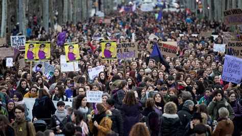 El Día En Un Minuto 53 Millones De Mujeres Se Unen A La Primera