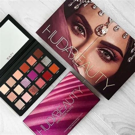 Huda Beauty Dessert Dusk Textured Eyeshadow Palette at Rs 400 pack आई