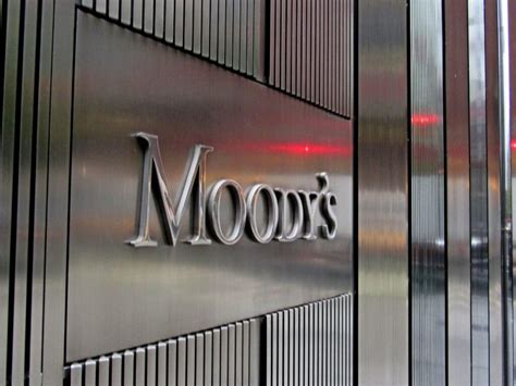 Moodys pone en negativa la perspectiva de la calificación de México