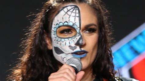 Thunder Rosa Habla Sobre Las Historias Y Las Barreras Del Idioma Para