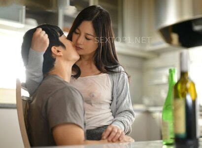 Phim Sex Hai mẹ con uống rượu rồi đụ nhau luôn