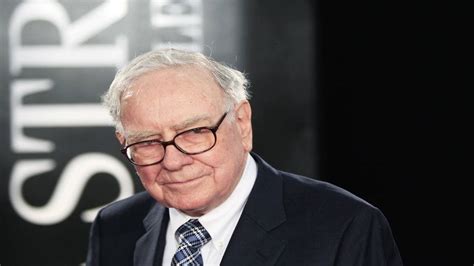 Warren Buffett Started Investing When He Was 11 Heres A Look At The