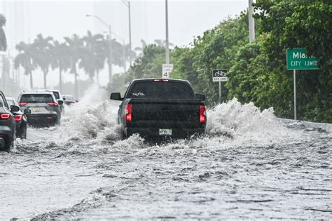 Cambio climático provocó más lluvia durante temporada de huracanes de 2020