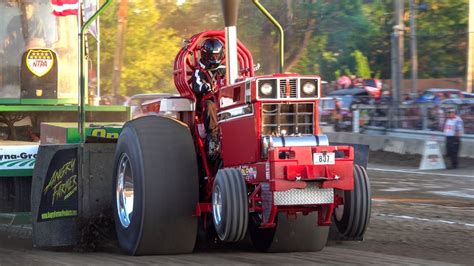 Tractor Pulling Light Pro Stock Tractors Ntpa Arcola In