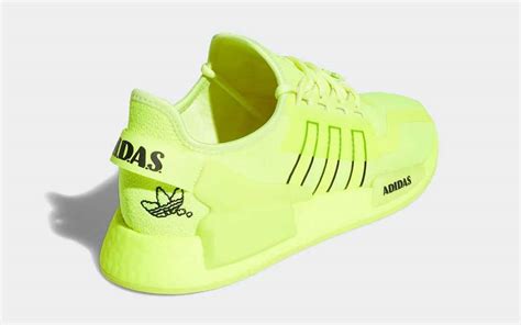 Adidas Nmd R1 V2 “solar Yellow” Le Site De La Sneaker