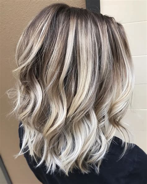 10 Ash Blonde Hairstyles For All Skin Tones 2021