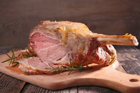 Recette Gigot De Cabri Ou D Agneau R Ti La Broche Marie Claire