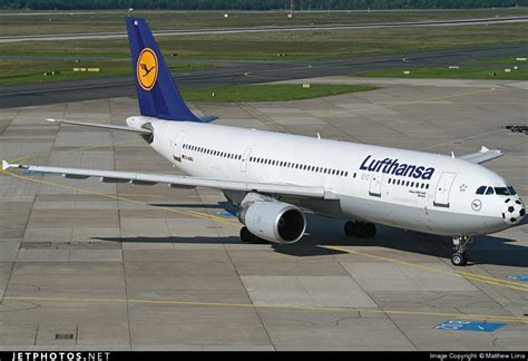 D Aiau Airbus A B Lufthansa Matthew Lima Jetphotos