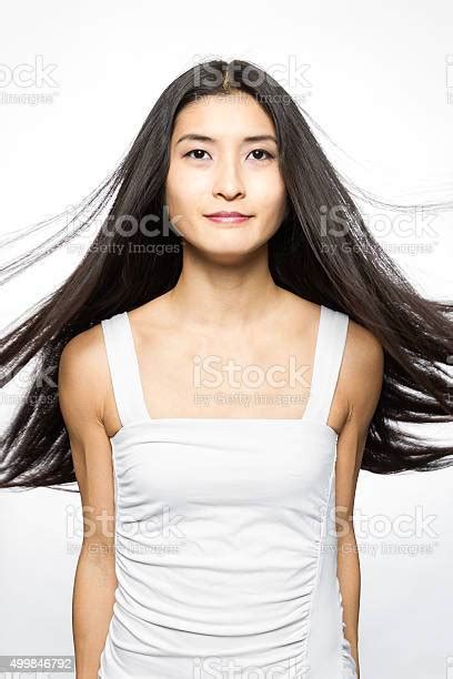 Female 중국 패션모델 긴 모발 바람에 대한 스톡 사진 및 기타 이미지 바람 여자 아시아인 Istock