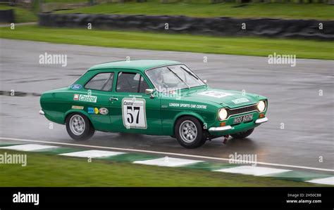 1974 Ford Escort Mk1 Rs2000 Con Pilota Alasdair Coates Durante Il Gerry