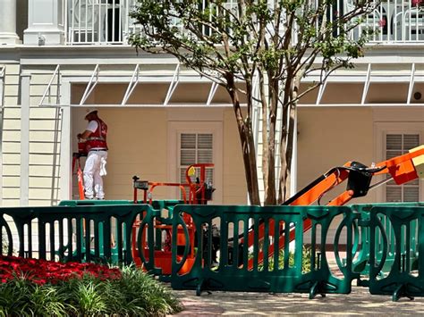 Photos Painting Continues On Balconies Of Disneys Boardwalk Inn Wdw