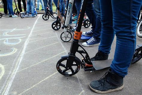 Trottinettes électriques l âge minimum d utilisation passera de 12 à