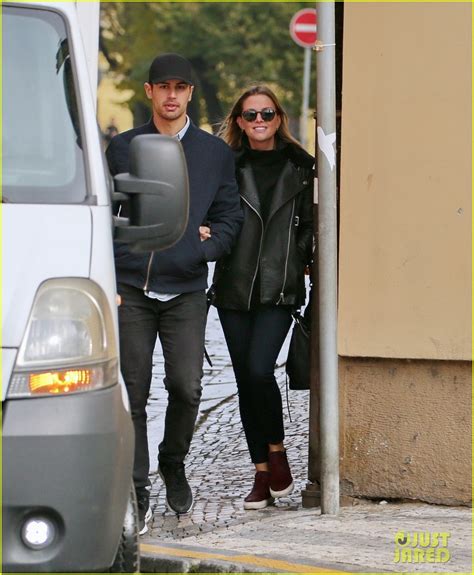 Theo James Packs on the PDA With Ruth Kearney in Prague: Photo 3494659 | Photos | Just Jared ...