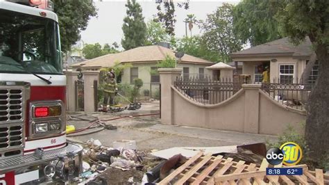 Firefighters Suspect Arson For Fire At Abandoned Central Fresno House Abc30 Fresno