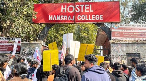 Delhi University Colleges With Hostel Facility DU Squad