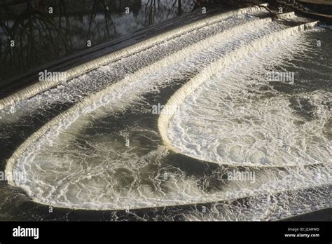 pulteney bridger   river avon  bath stock photo alamy