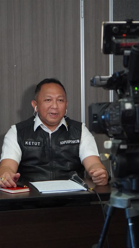 Kejaksaan Agung Memeriksa Orang Saksi Terkait Perkara Komoditas Timah