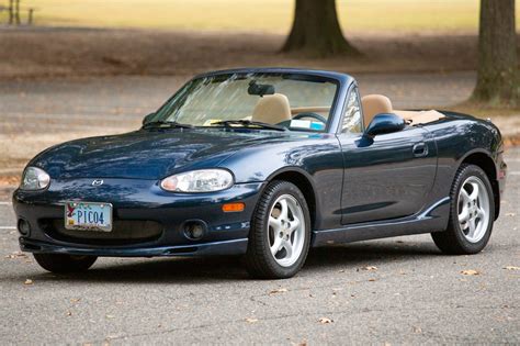 10k-Mile 1999 Mazda MX-5 Miata 5-Speed for sale on BaT Auctions - sold ...