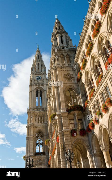 Architectural detail of the Vienna City Hall (Rathaus). Vienna, Austria Stock Photo - Alamy