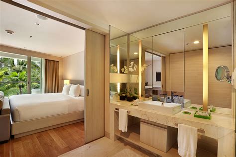 Deluxe Suite Bathroom 5 Star Hotel In Legian Bali The Stones Marriott Autograph Collection