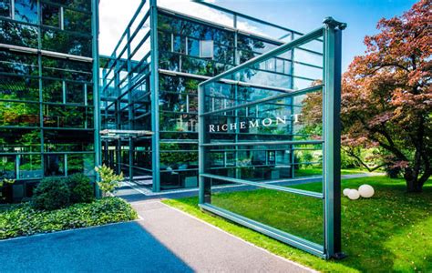 Switzerlands Richemont And Luxury Group Farfetch Extend Partnership