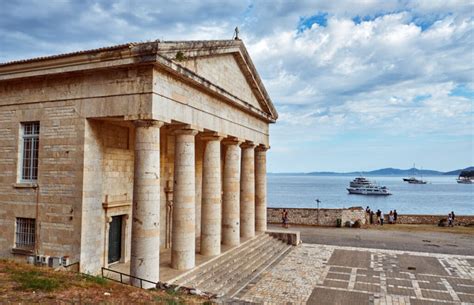 Otok Krf 7 Stvari Ki Jih Morate Doživeti V Grški Dalmaciji