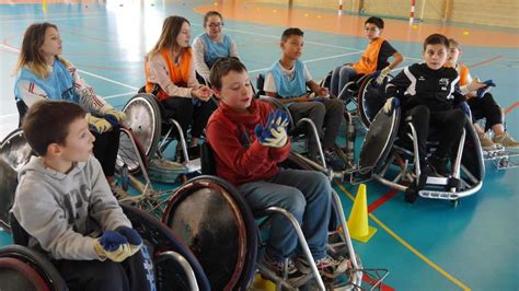 Les Coll Giens Sensibilis S Au Handicap