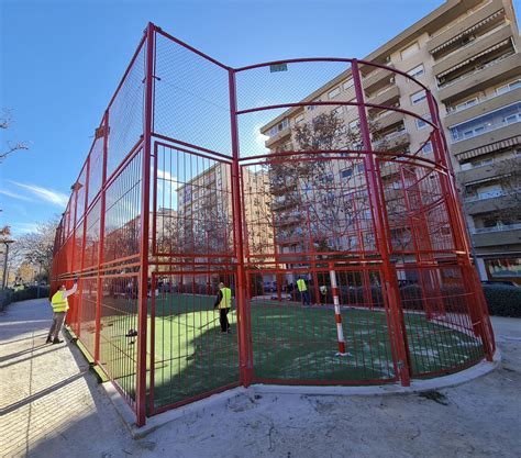 El Ayuntamiento De Elda Renueva La Pista Deportiva De La Avenida De