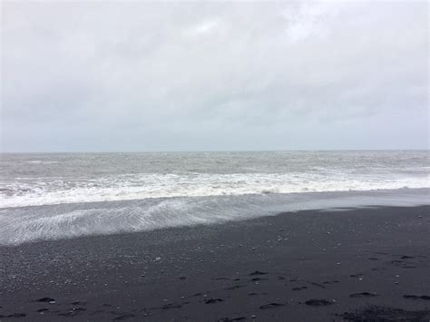 Black Beach Vik, Iceland [1920x1080] : r/EarthPorn