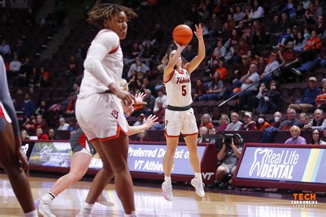 No 13 Virginia Tech Womens Basketball Holds Off Louisville Late 81 79