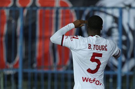 Ballo Touré conteso tra Bologna e Fulham le cifre e la volontà del