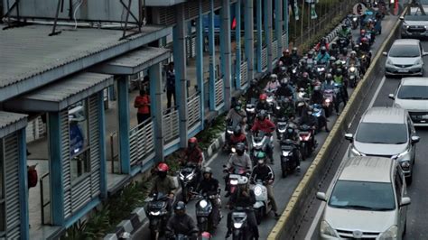 Pemprov Dki Masih Membahas Penerapan Aturan Jam Kerja Poskota Co Id