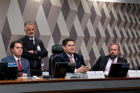 Em Vitória De Lula Senado Aprova Pec Da Transição Com Folga Em 1º